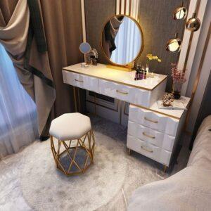 bàn trang điểm chân sắt nhỏ