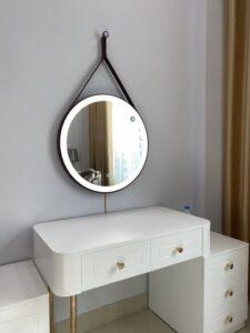 đặt gương bàn trang điểm đúng cách