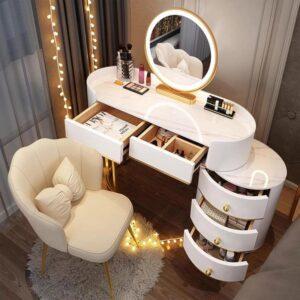 vệ sinh bàn trang điểm chống ẩm