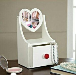 Bàn trang điểm gương hình trái tim là gì 2025? bàn trang điểm gương hình trái tim