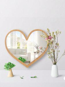 bàn trang điểm gương hình trái tim