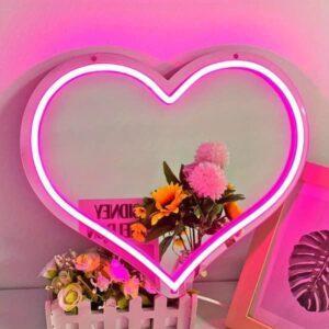 Bàn trang điểm gương trái tim nhỏ gọn phù hợp phòng ngủ bé 2025 bàn trang điểm gương trái tim nhỏ gọn