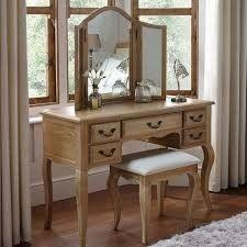 Bàn trang điểm gỗ pallet decor