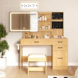 Bàn trang điểm gỗ pallet đơn giản