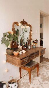 Bàn trang điểm Boho vintage – Cổ điển và lãng mạn 2025 bàn trang điểm Boho vintage