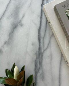 Bàn marble pastel