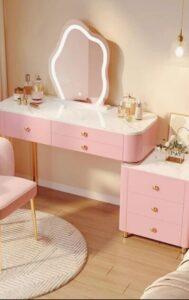Bàn trang điểm baby pink