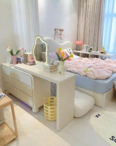 Bàn trang điểm quà sinh nhật bé gái