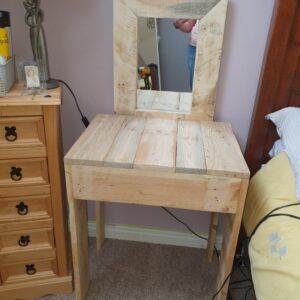 go-pallet-handmade-decor