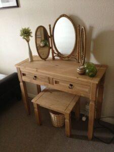 ban-trang-diem-go-pallet-vintage