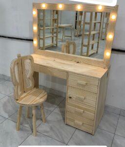 ban-trang-diem-go-pallet-my-nghe