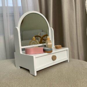 vệ sinh bàn trang điểm mini